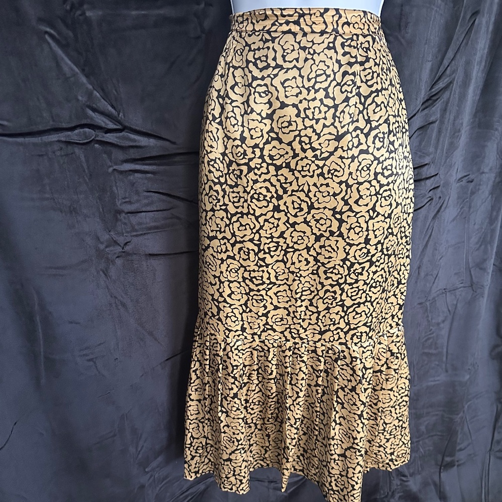 Women’s black and gold satin midi skirt with flounce, size 10 - Picture 3 of 6